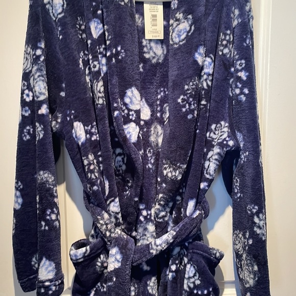 Claudel Robe - Picture 3 of 4